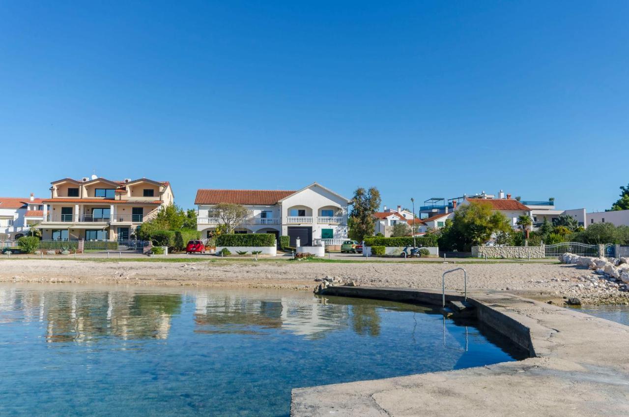 Apartment Robyn On The Beach Srima Exterior photo
