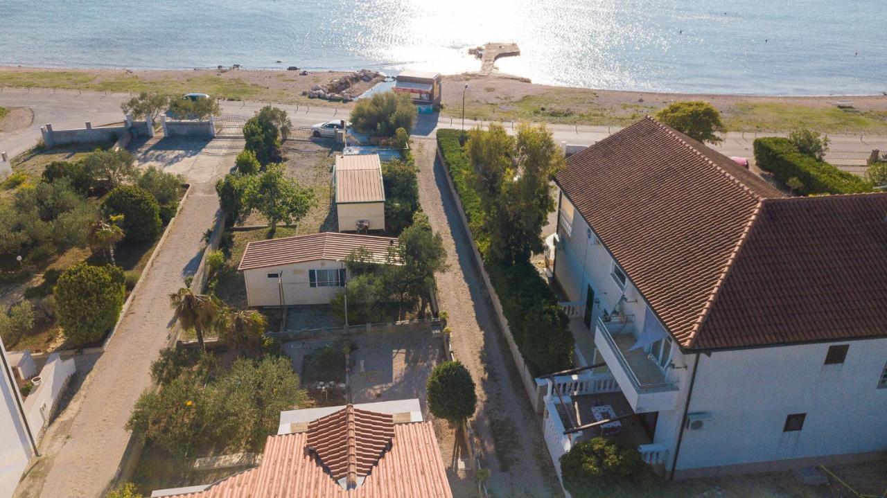 Apartment Robyn On The Beach Srima Exterior photo